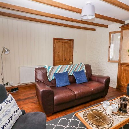 Llety Villa Fishguard Exteriör bild