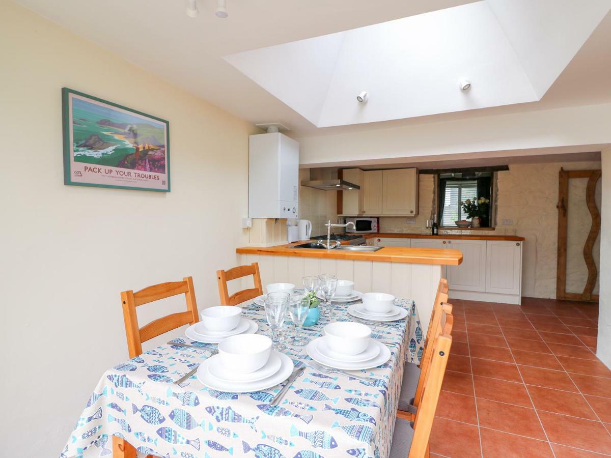 Llety Villa Fishguard Exteriör bild