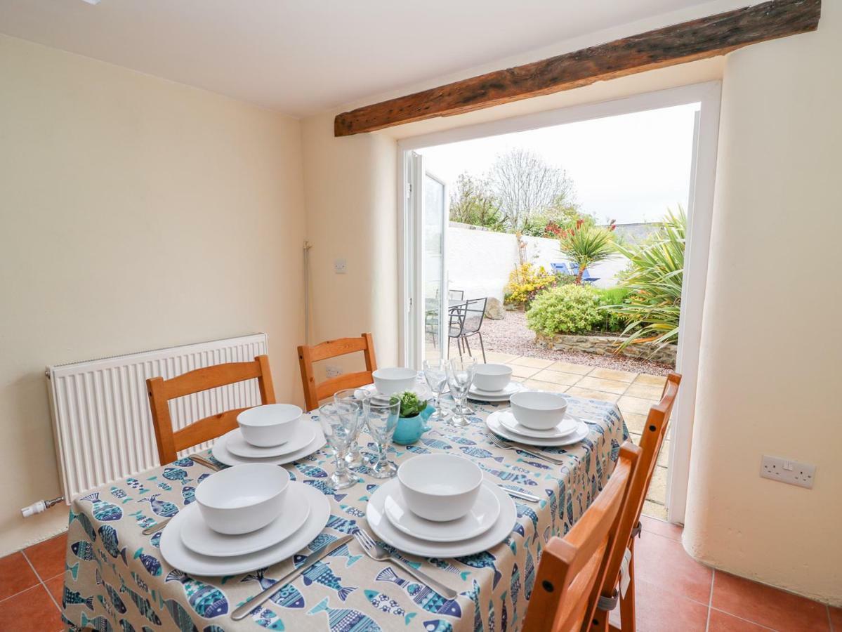 Llety Villa Fishguard Exteriör bild